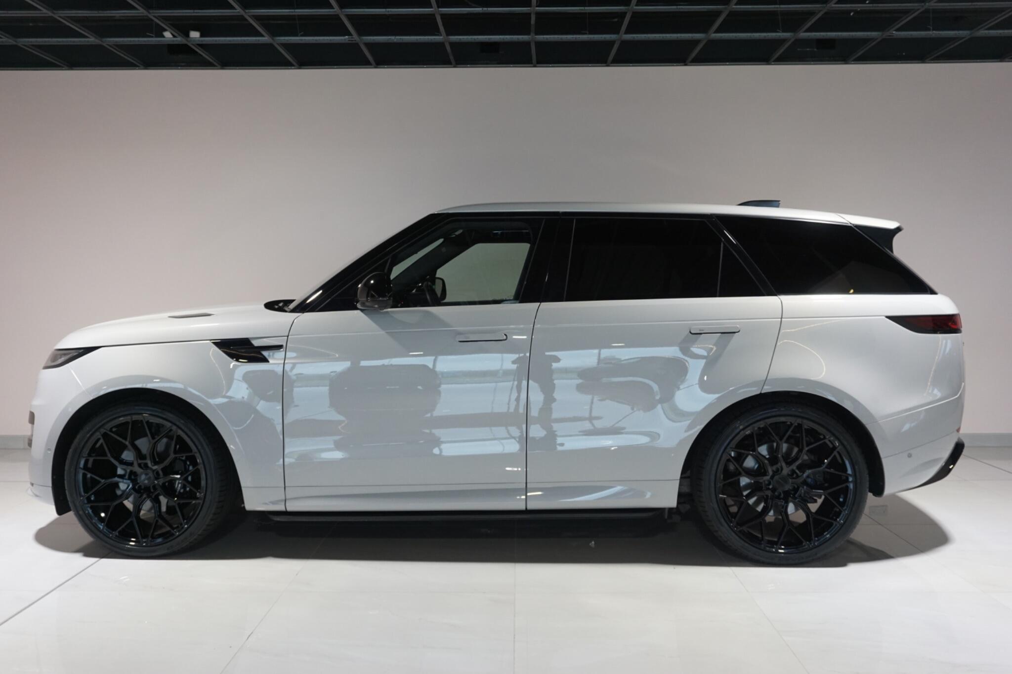 Land Rover Range Rover Sport 3.0 D300 MHEV Dynamic SE SUV 5dr Diesel Auto 4WD Euro 6 (s/s) (300 ps)